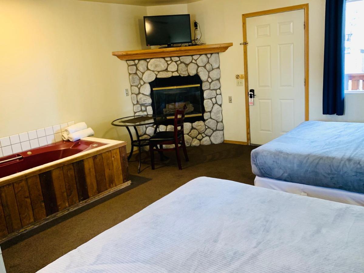 Snow Bear Hotel 2*